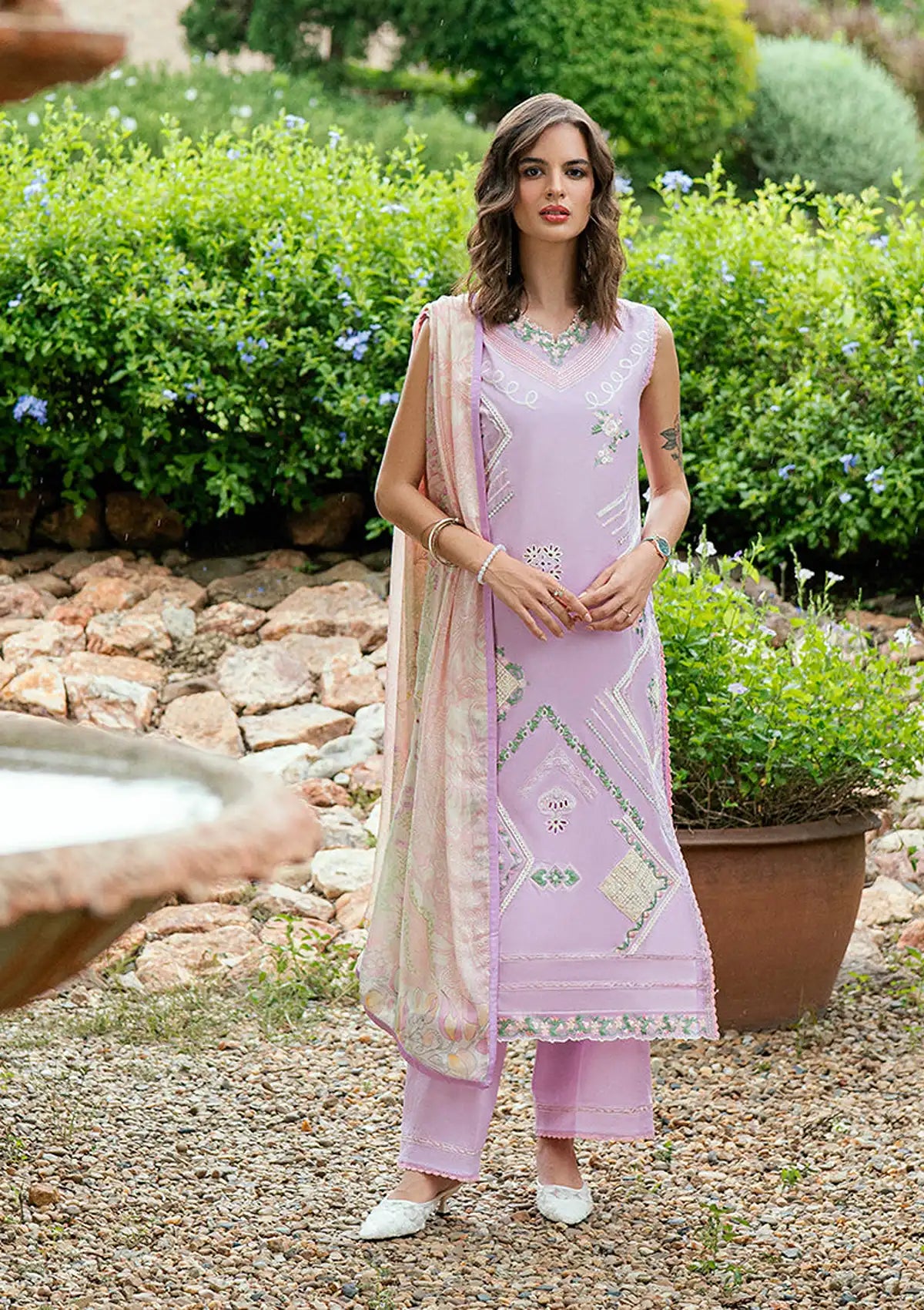 Mushq Roheenaz Lawn (B-dupatta)