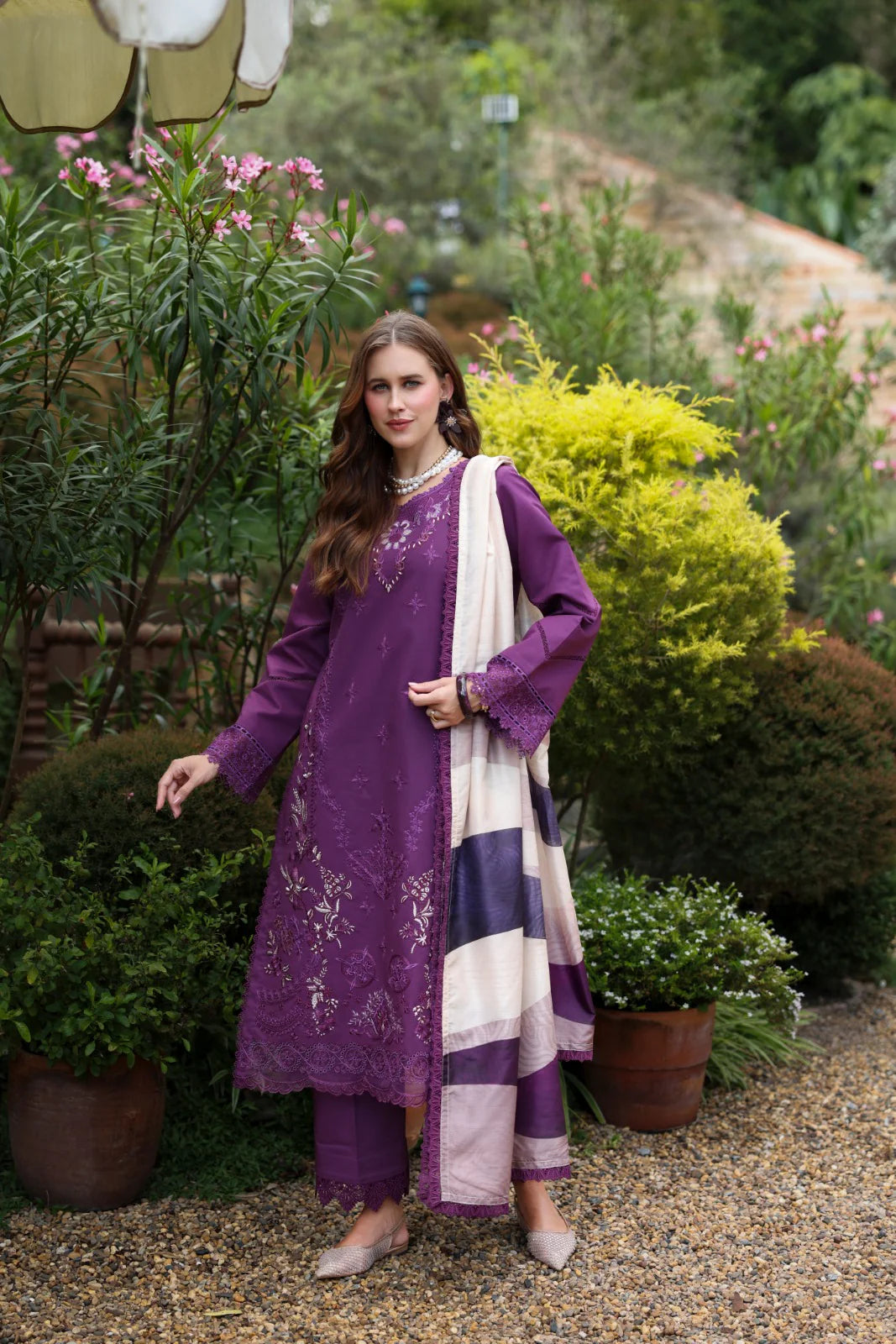 Rangrasiya Ayleen Lawn (3pc) Fresh